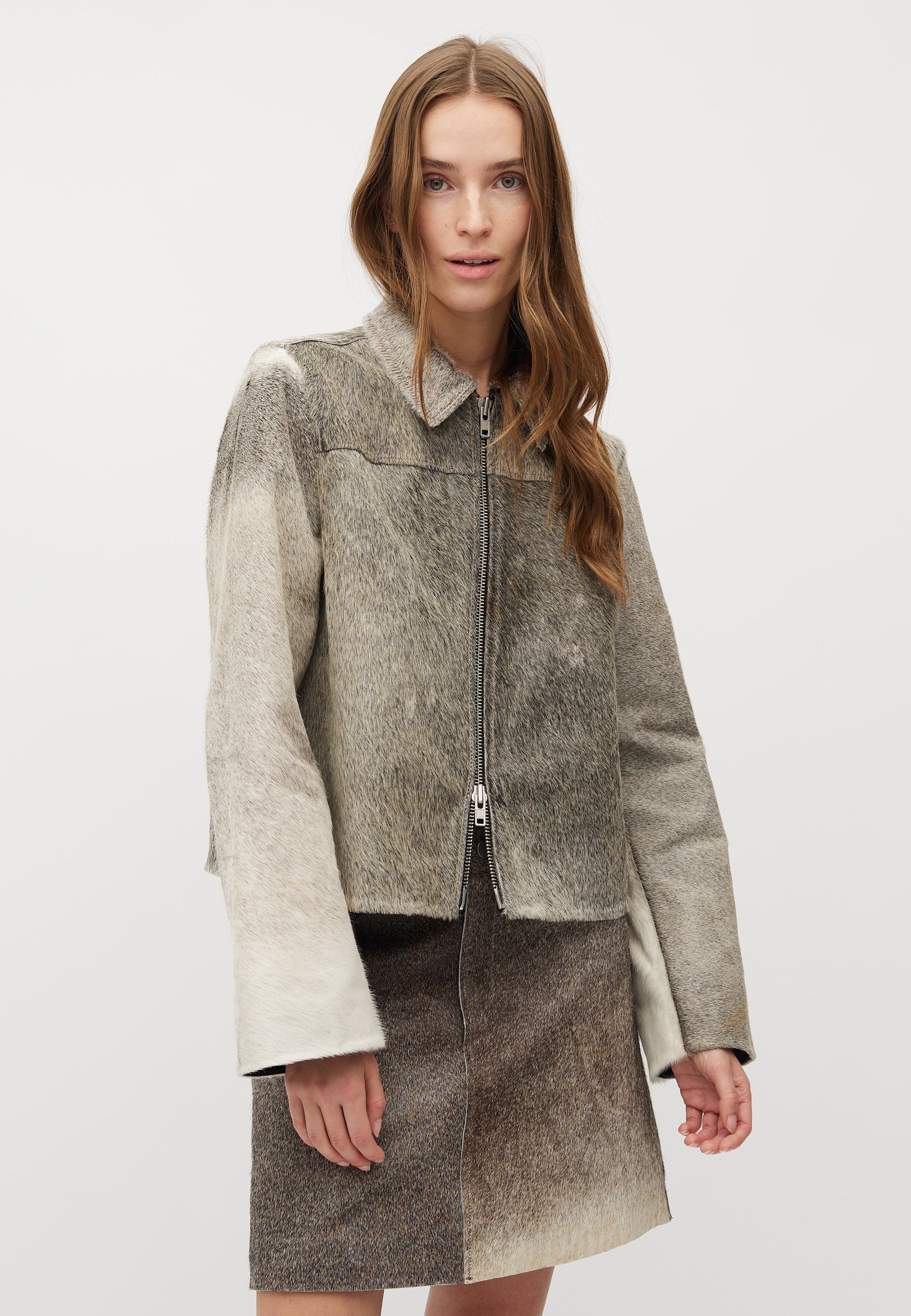 Isata-M_Grey Cow_Model_0