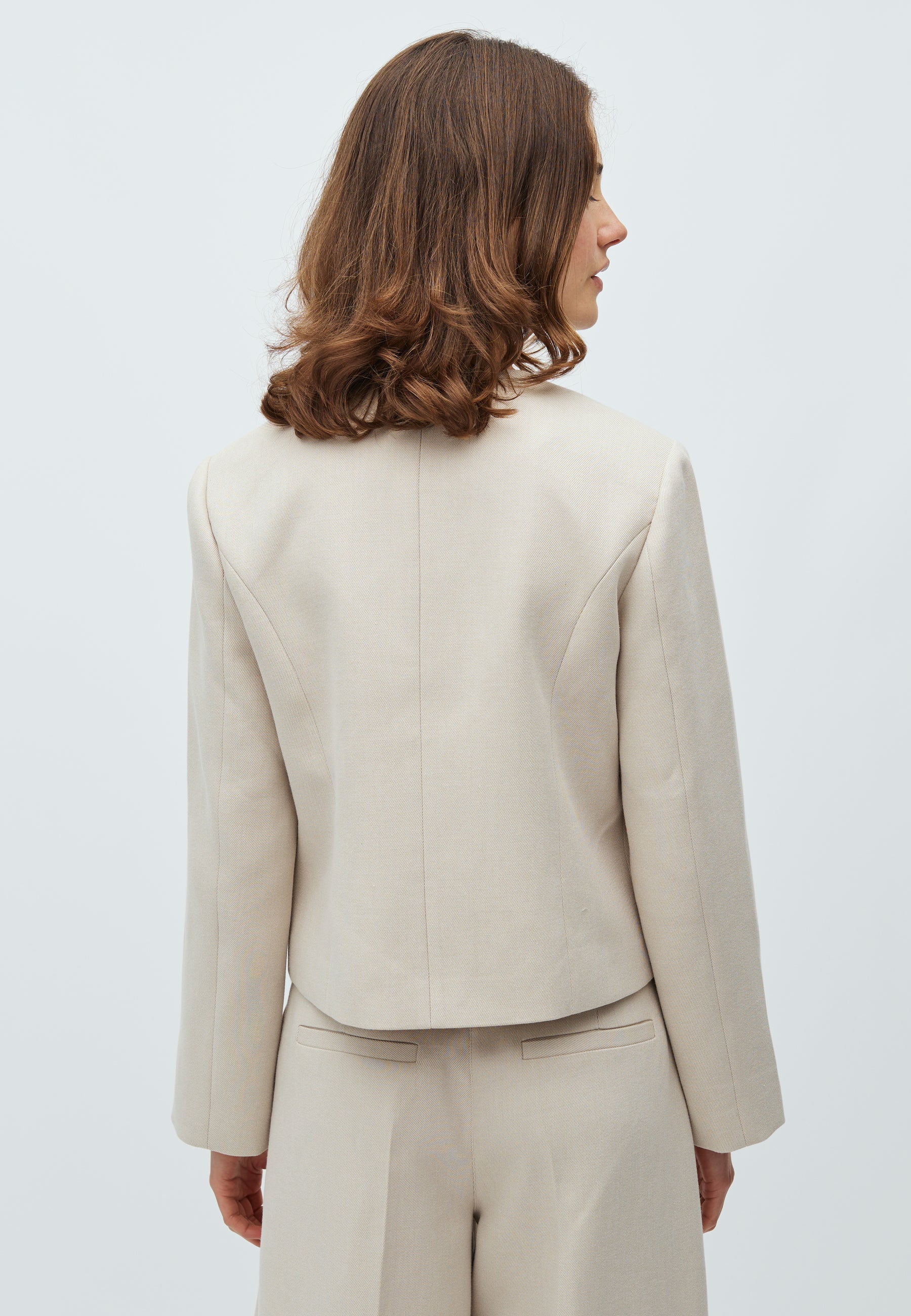 Torina-M_Spring Brown Melange_Model_2