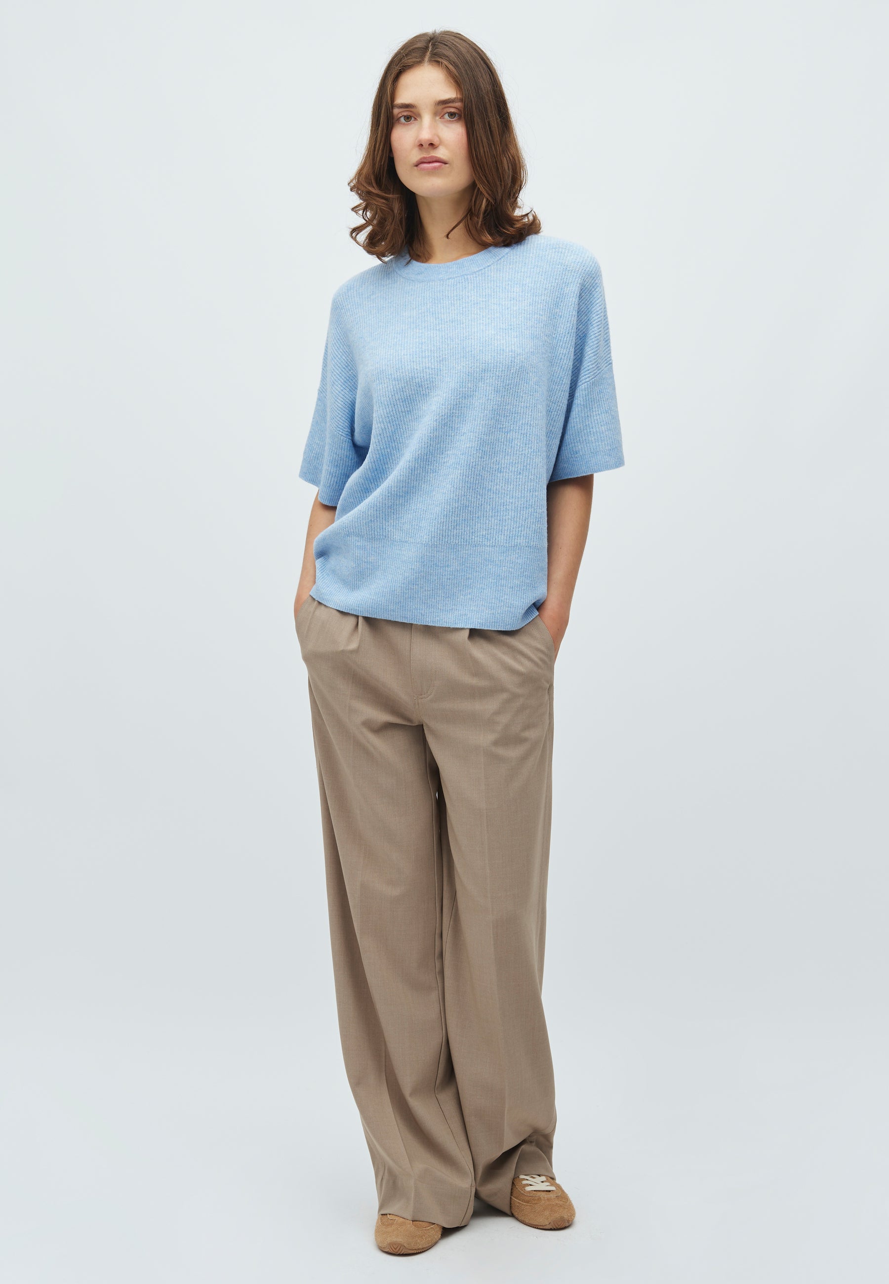 Gillian SS-M_Classic Light Blue_Model_3