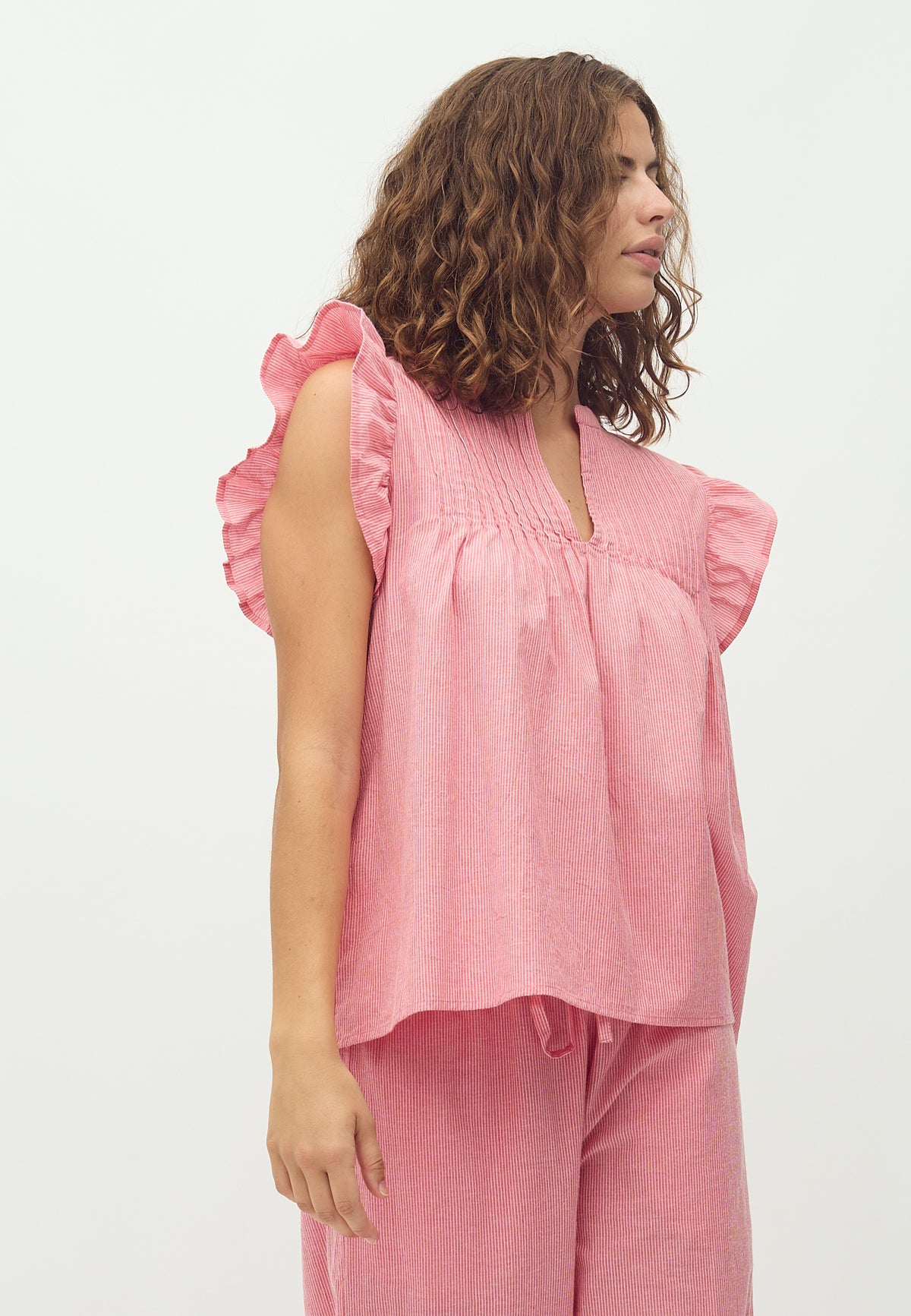 Gemala-M_Pink Red Stripe_Model_0