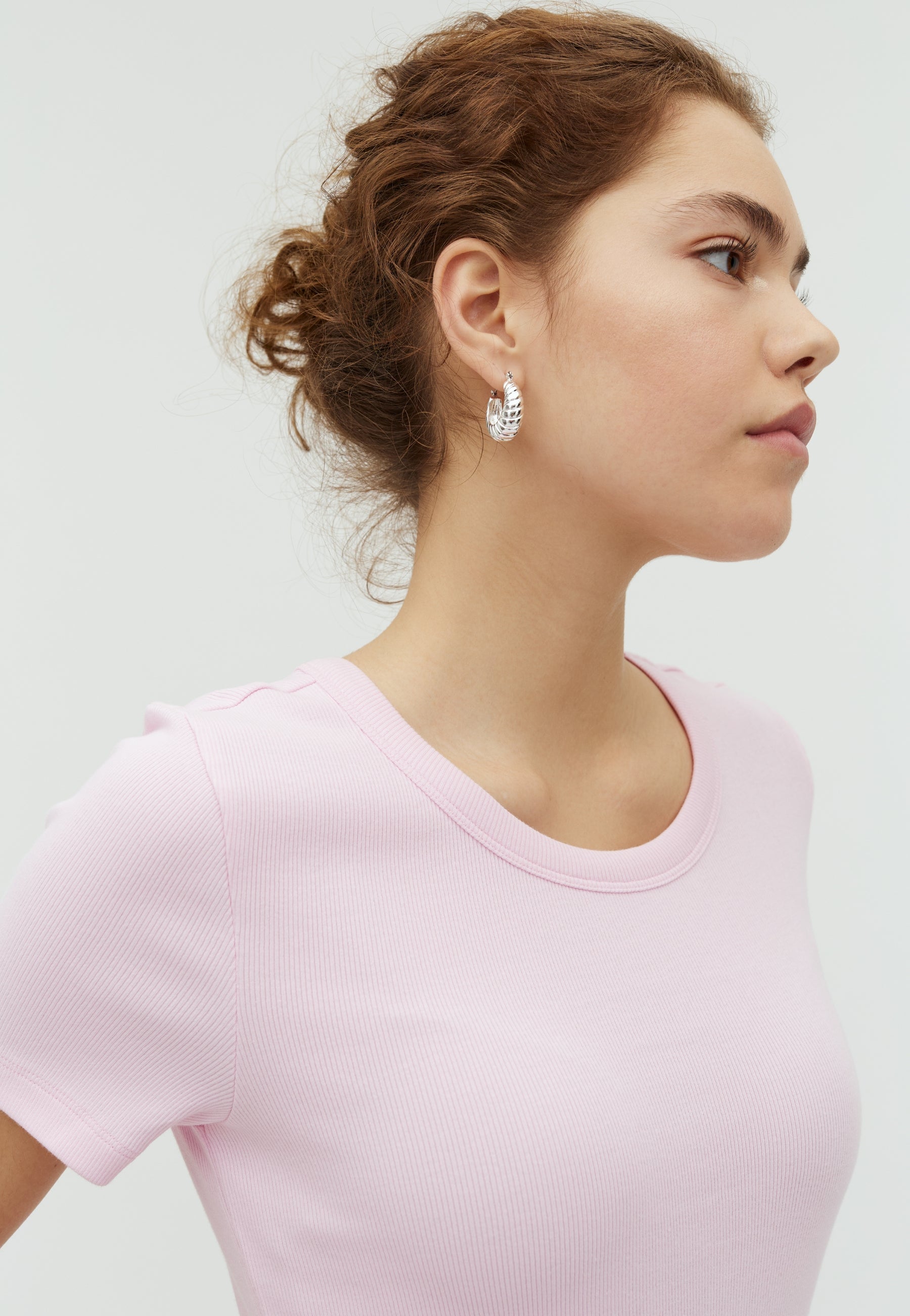 Otis-M_Pale Rose_Model_1