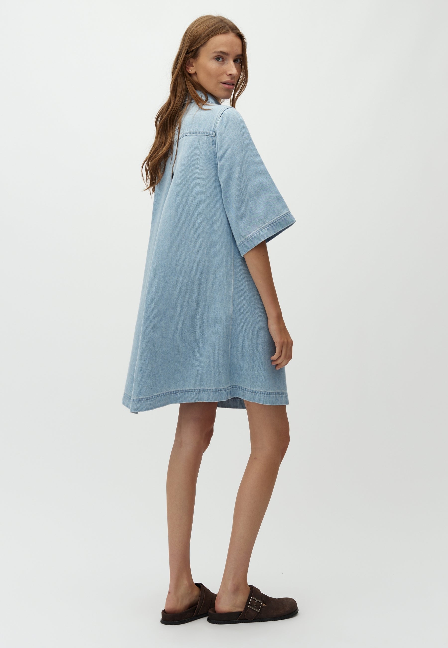 Mira-M_Lighter Soft Wash_Model_3