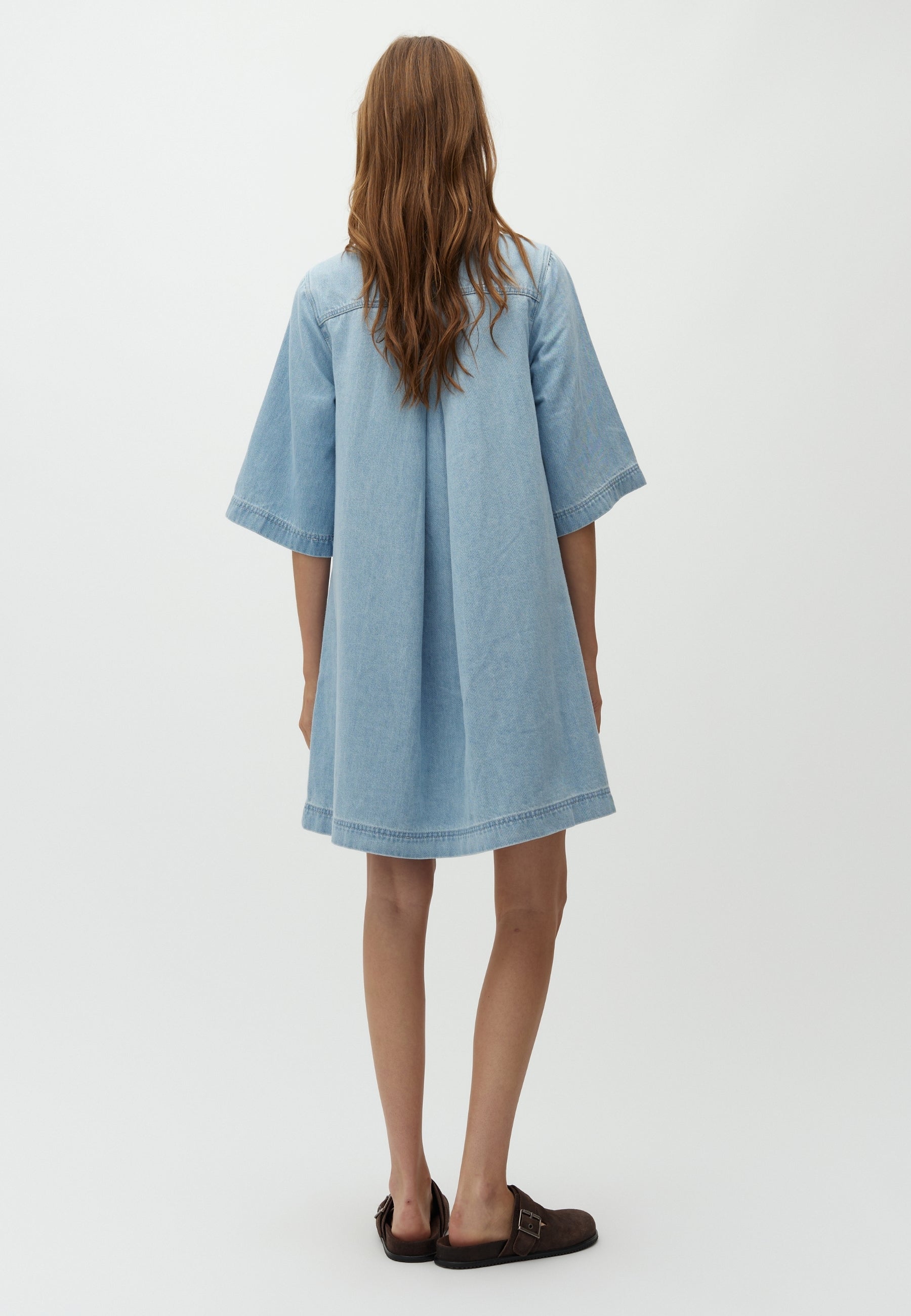 Mira-M_Lighter Soft Wash_Model_4