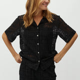 Aruna-M_Black_Model_0