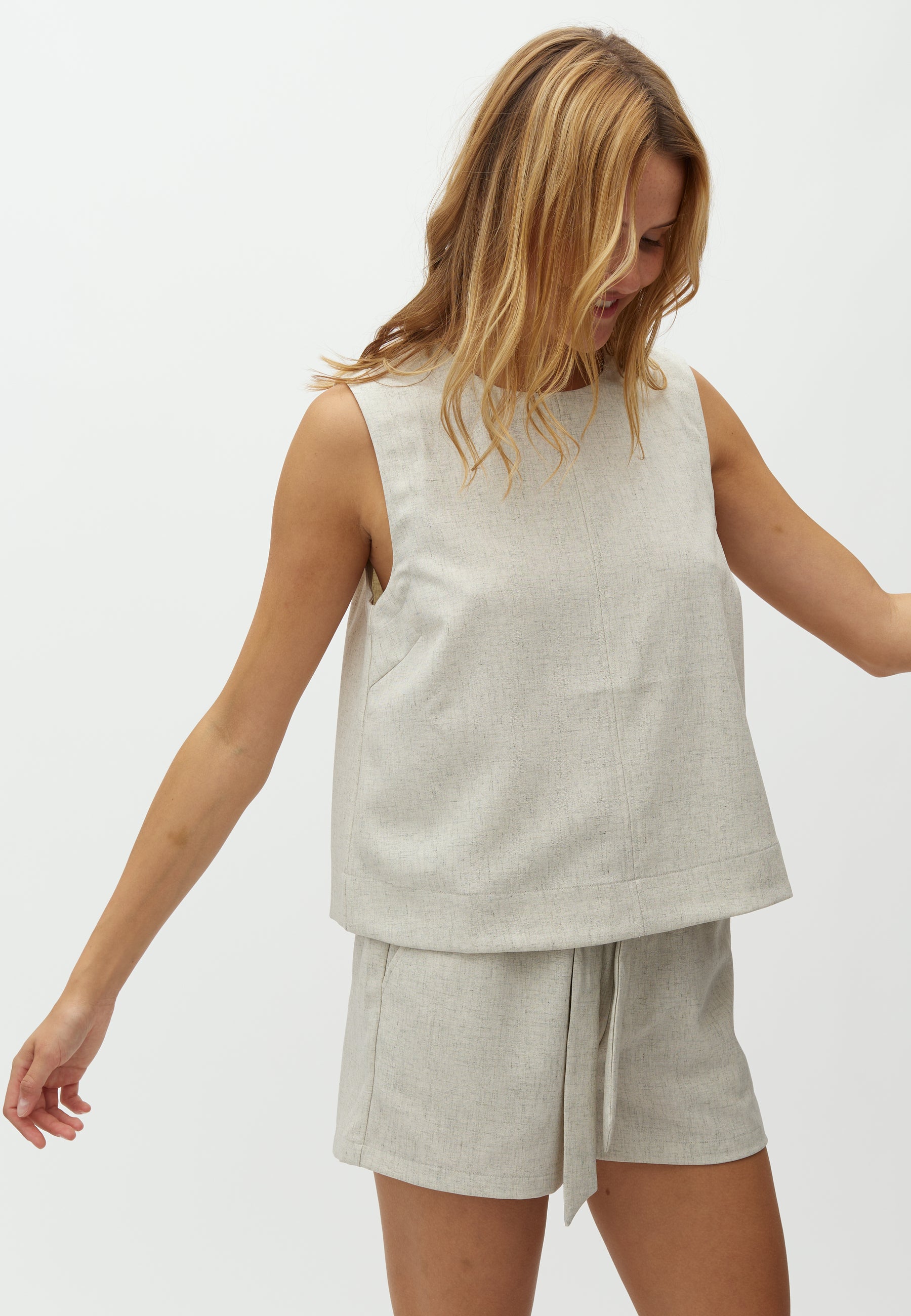 Tytus-M_Sand Melange_Model_0