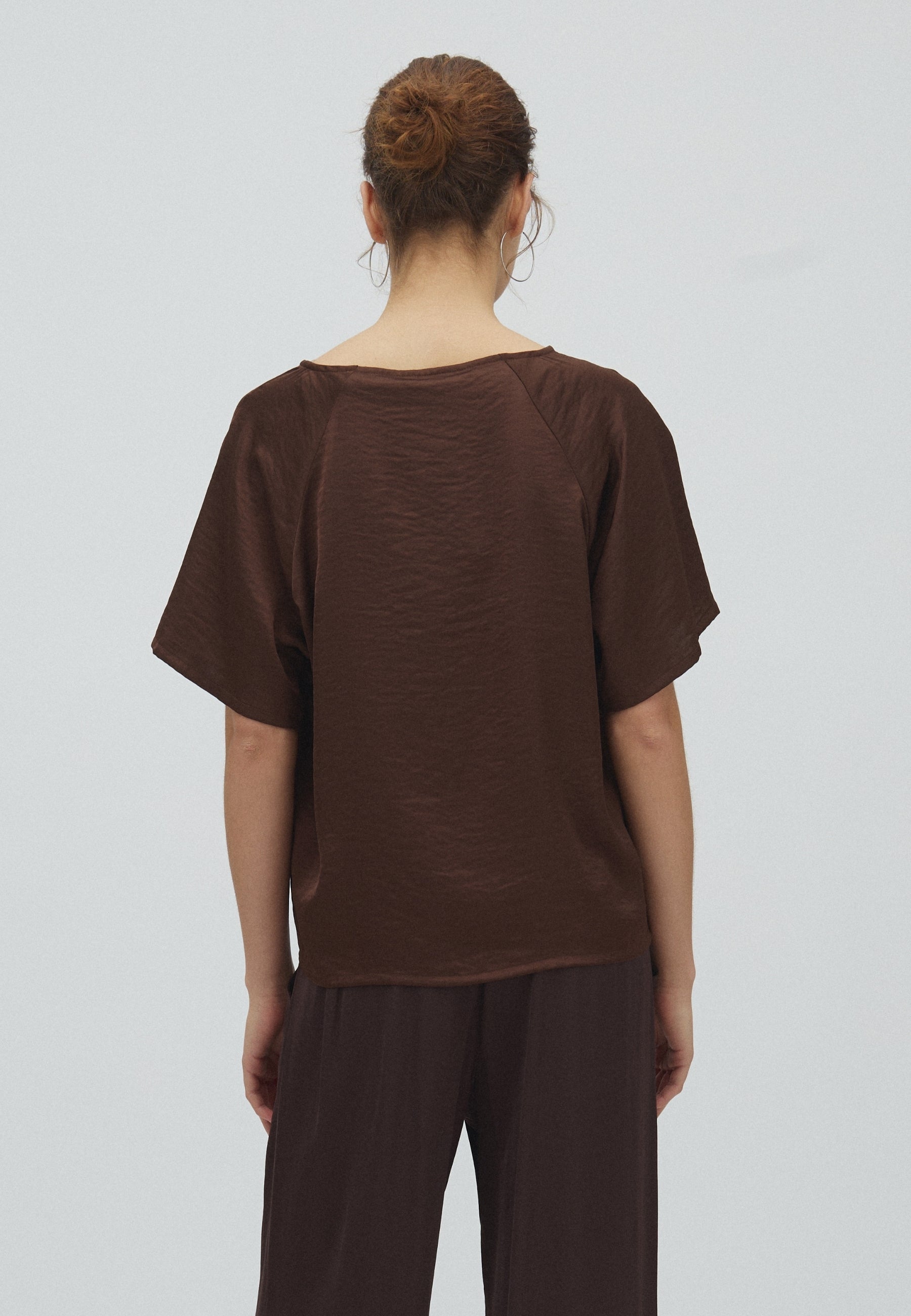 Damik-M_Chocolate Brown_Model_