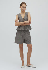 Meris-M_Java White Stripe_Model_0