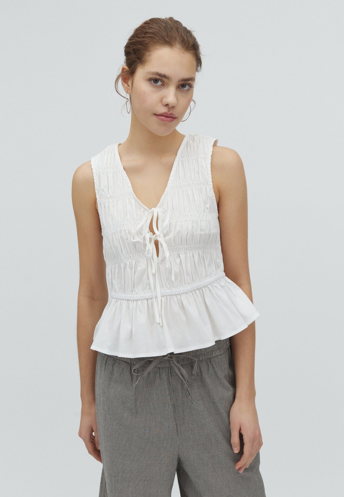 Cyra-M_White_Model_0