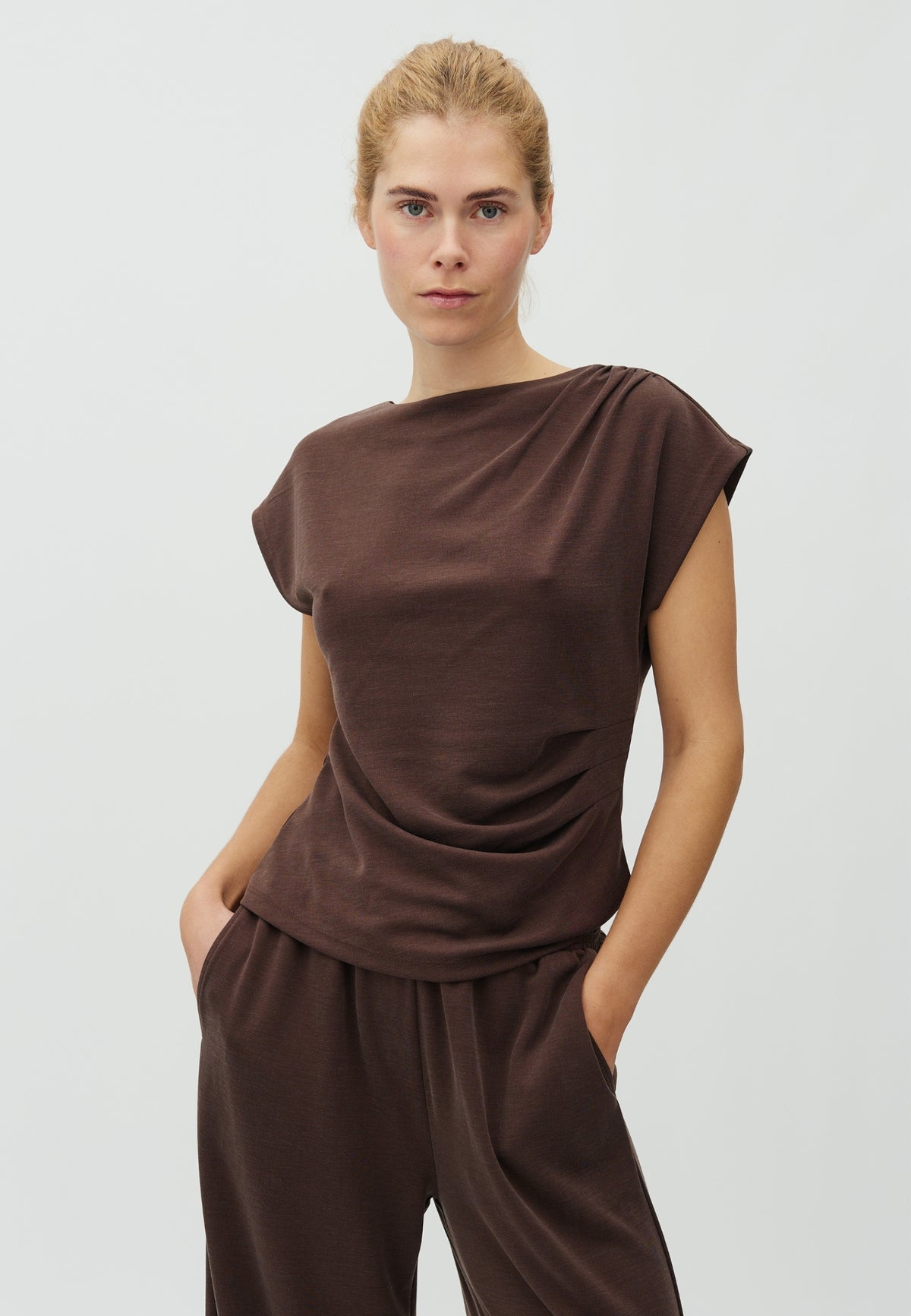 Banky-M_Java_Model_0