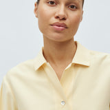 Elio-M_Summer Yellow_Model_1