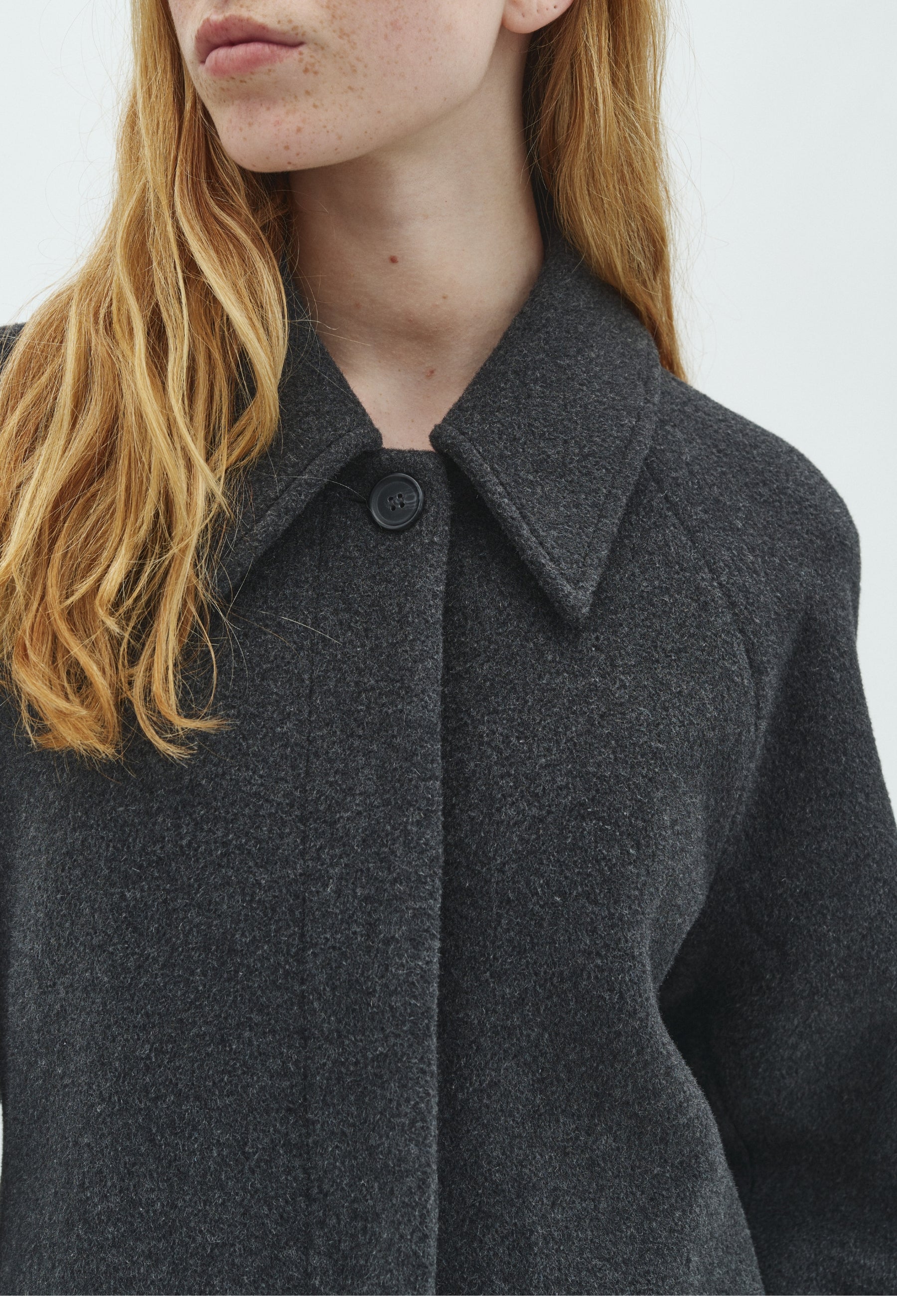 Tary-M_Dark Grey Melange_Model_2