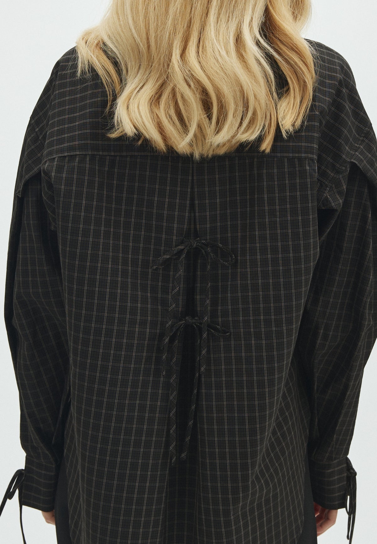 Pamila-M_Black Brown Check_Model_3