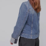 Ami-M_Washed Blue Jay_Video_