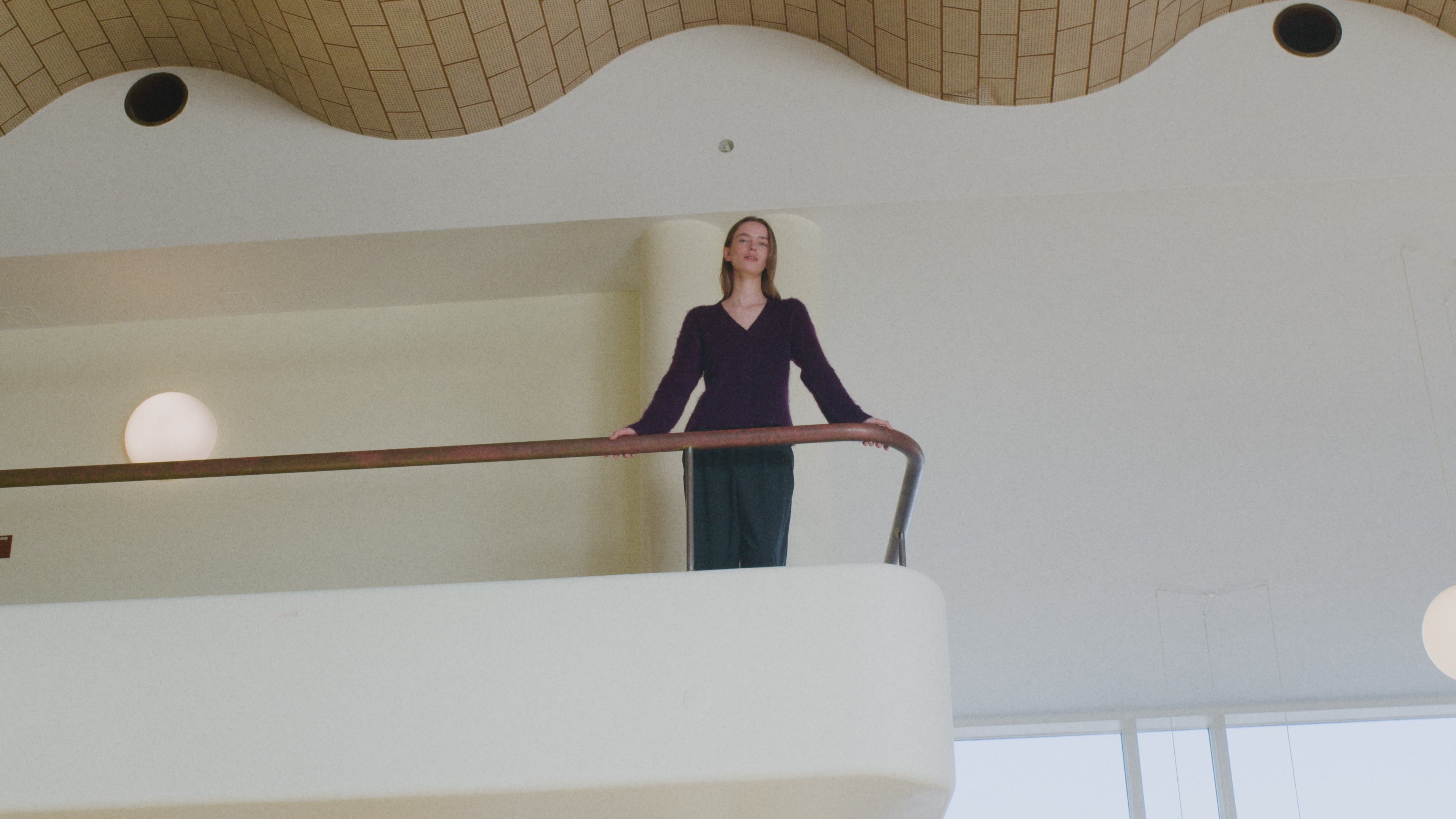 Conni-M_Blackberry Wine_Video_2