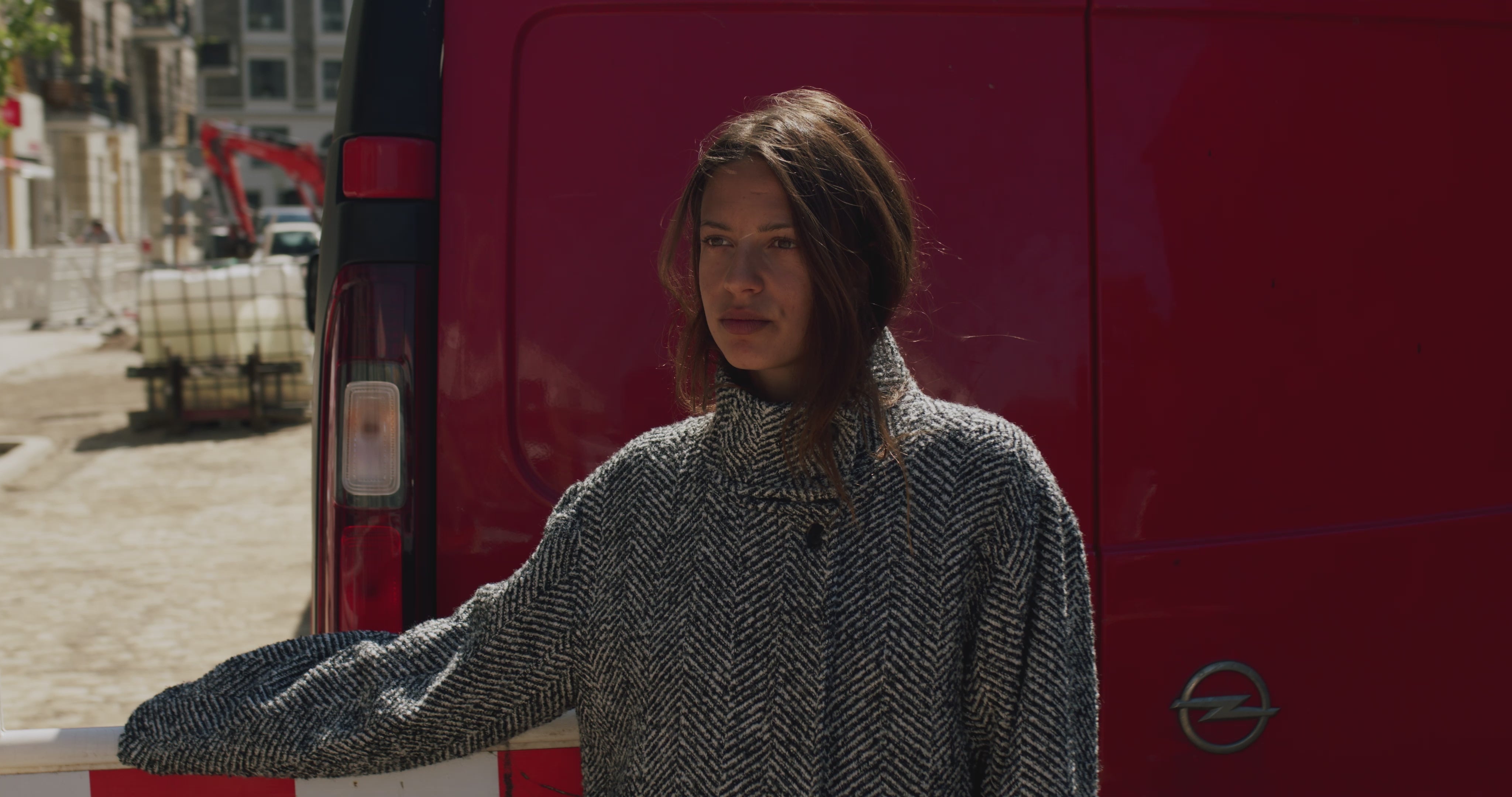 Makaia-M_Grey Herringbone_Video_0