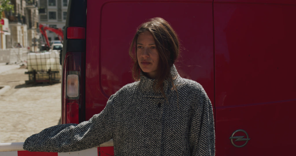 Makaia-M_Grey Herringbone_Video_0