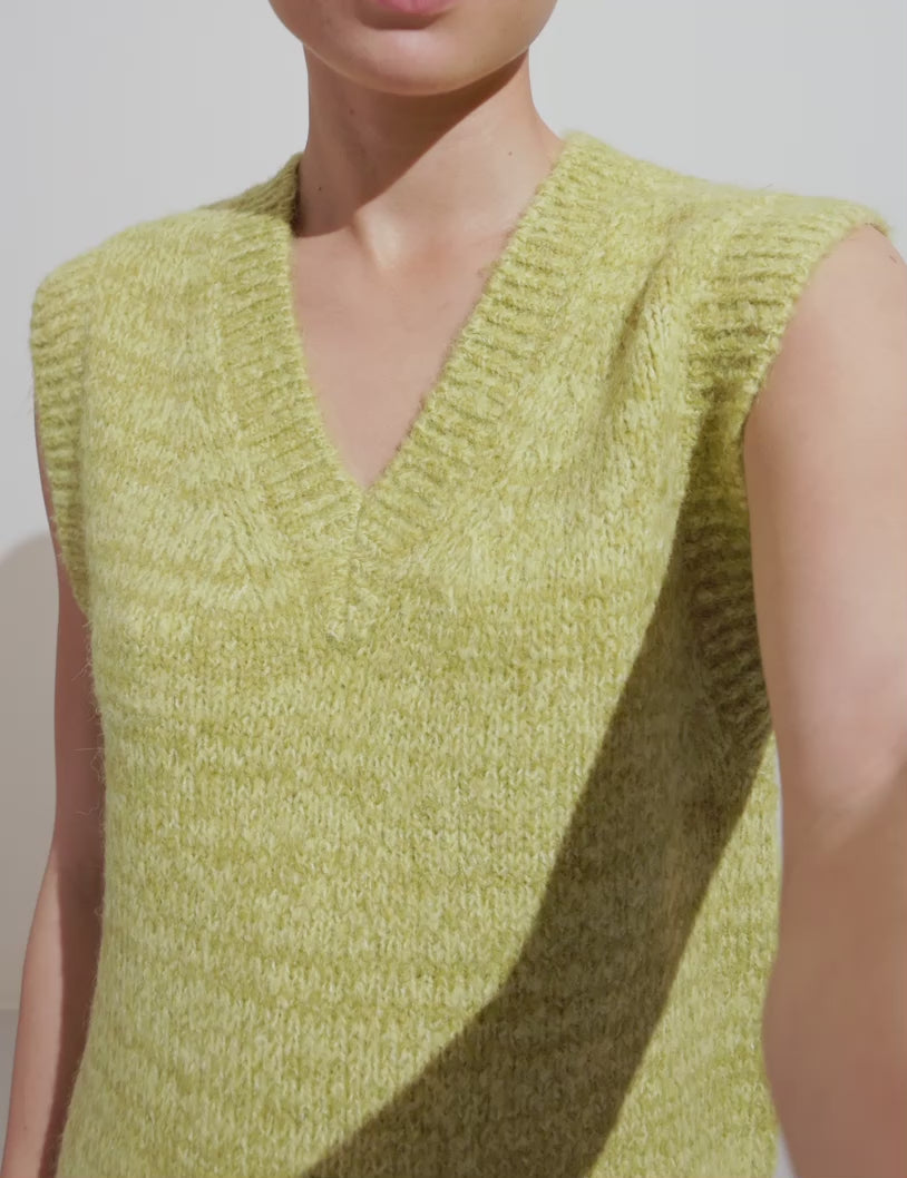 Allia-M_Light Pear Melange_Video_5